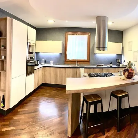 Wood Luxury House Wood Luxury House Διαμέρισμα *