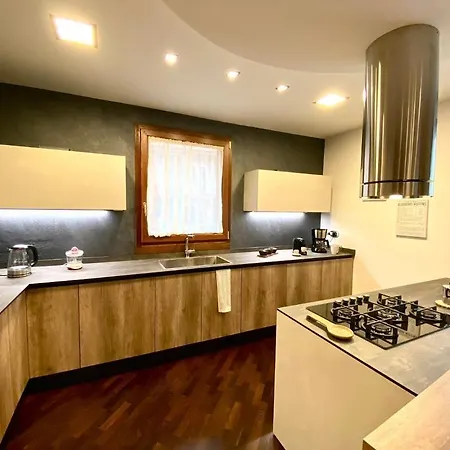 Wood Luxury House Wood Luxury House Διαμέρισμα *